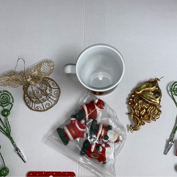 Lot of 16 Christmas Holiday Decorations Mug Ornaments Santa Bells - Picture 6 of 11
